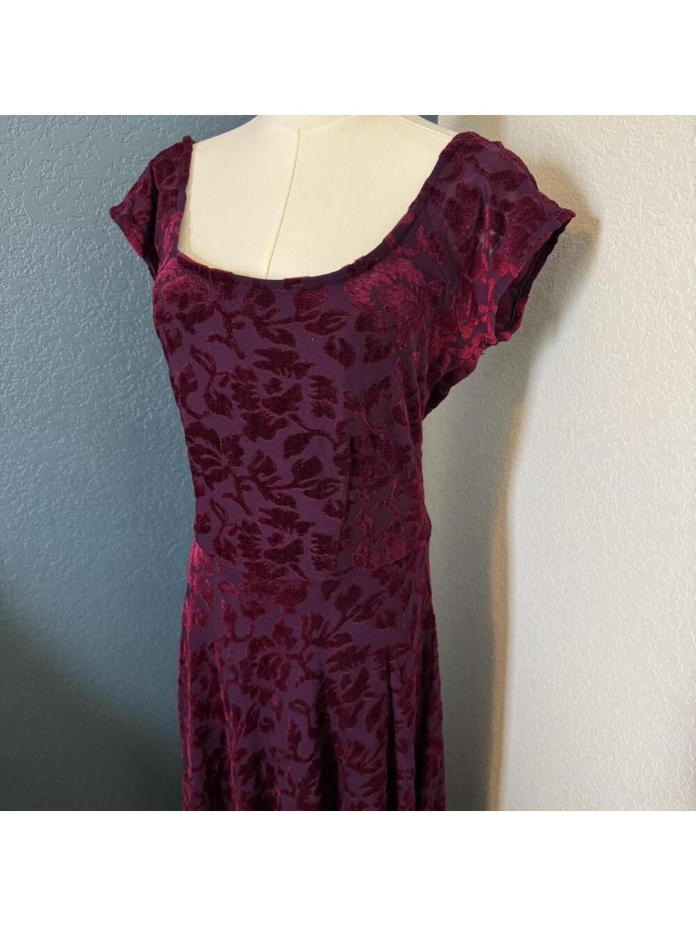 True Vintage Whimsigoth Floral Velvet Maxi Dress Gown, Open Back, Size 12 - Picture 2 of 4